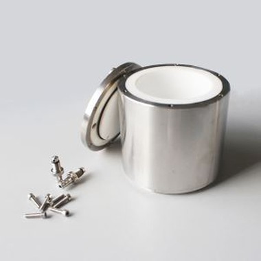 Triturat de gas inert al buit